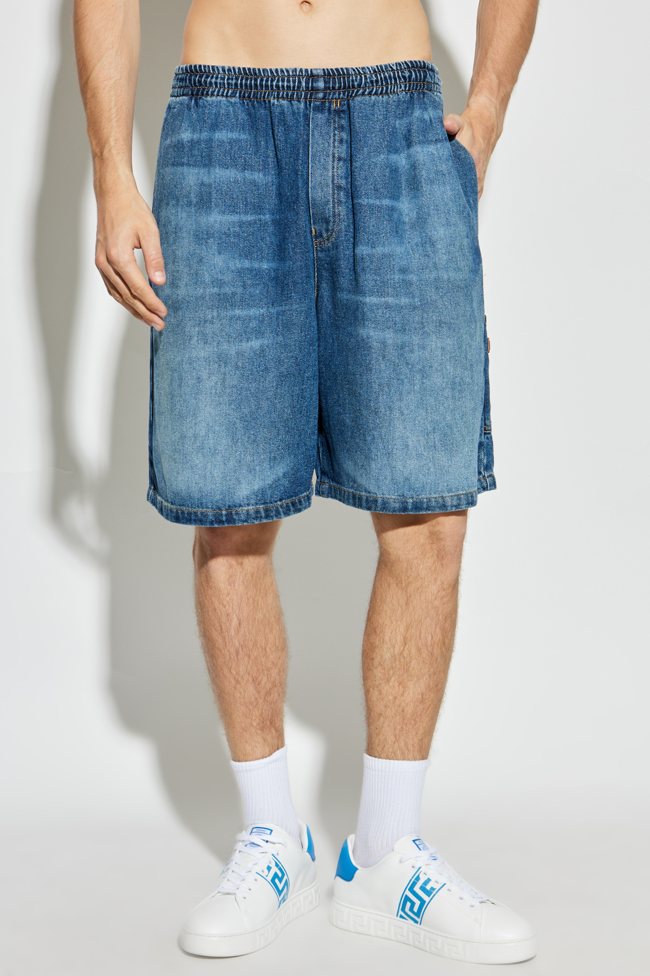 ショーツ VERSACE BAROQUE BOYFRIEND DENIM SHORTS Versace Jeans Couture Baroque pattern-print Shorts | Black